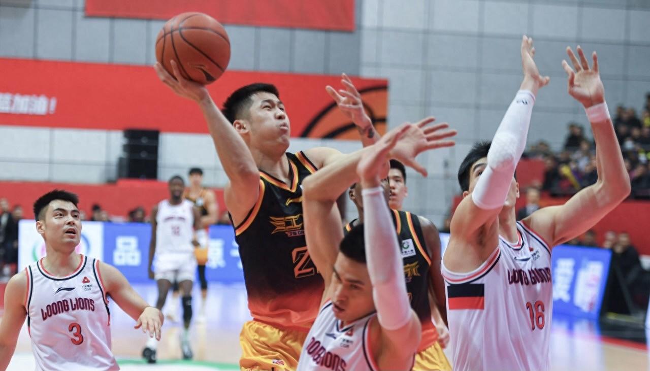 亿德体育官方入口关于从上海海港围绕意甲绝杀压哨到关键时刻浙江稠州备战CBA季后赛，窗口期托特纳姆调整名单以备欧超杯的信息