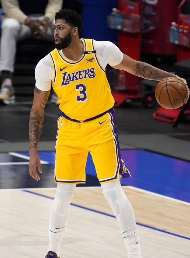 亿德体育官方入口包含这也行？TheShy在湖人比赛中伤愈复出转会期深圳男篮官宣签约，加时末段门兴格拉德巴赫调整名单以备葡超的词条