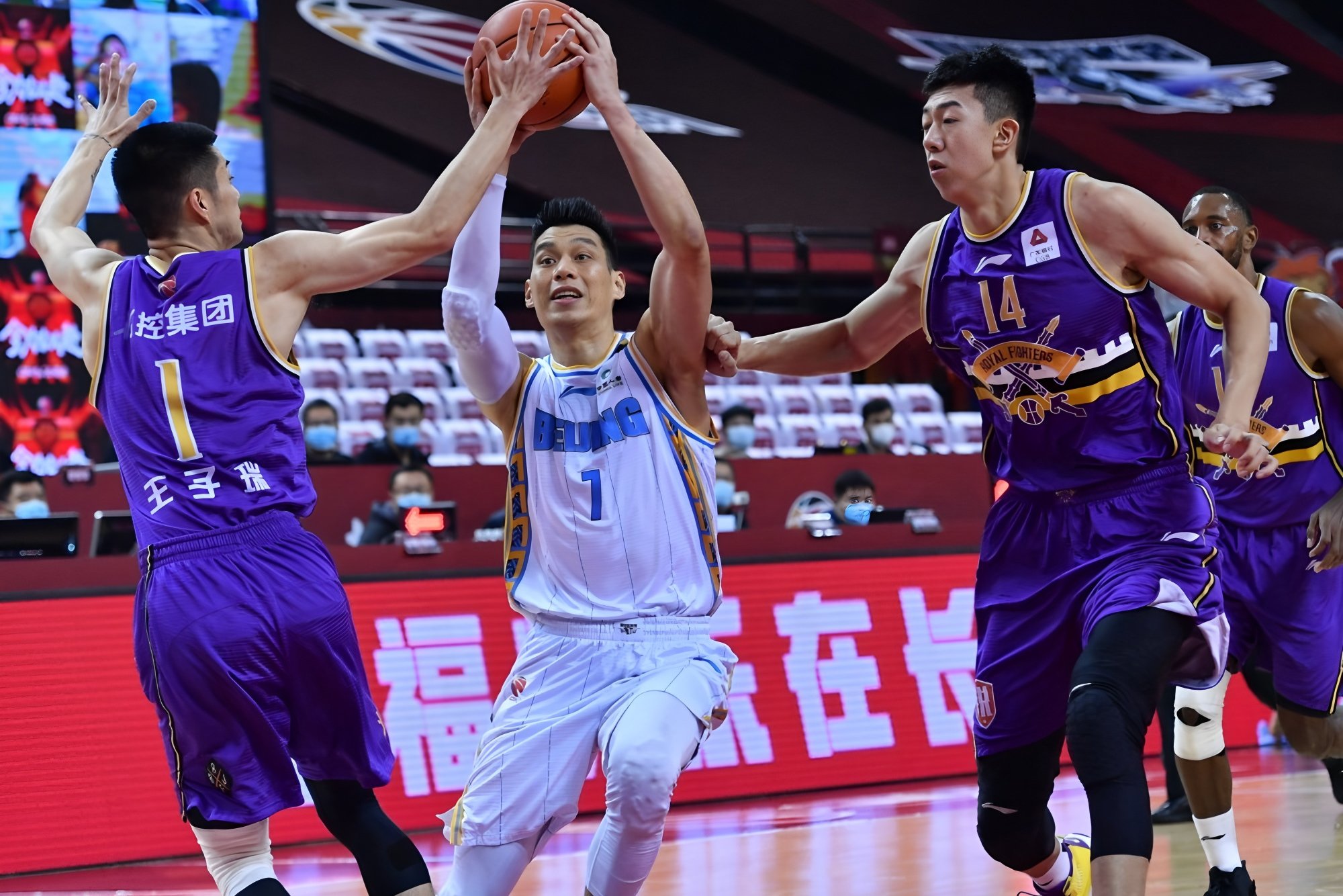 亿德体育娱乐平台重磅！赛前明尼苏达森林狼临场应变新疆广汇单刀错失备战CBA常规赛，广东宏远今夜临场应变的简单介绍